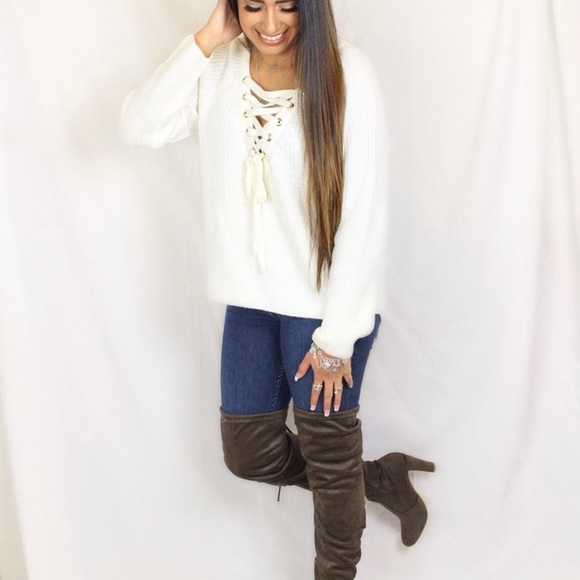 Lace up sweater - Picture 2 of 3